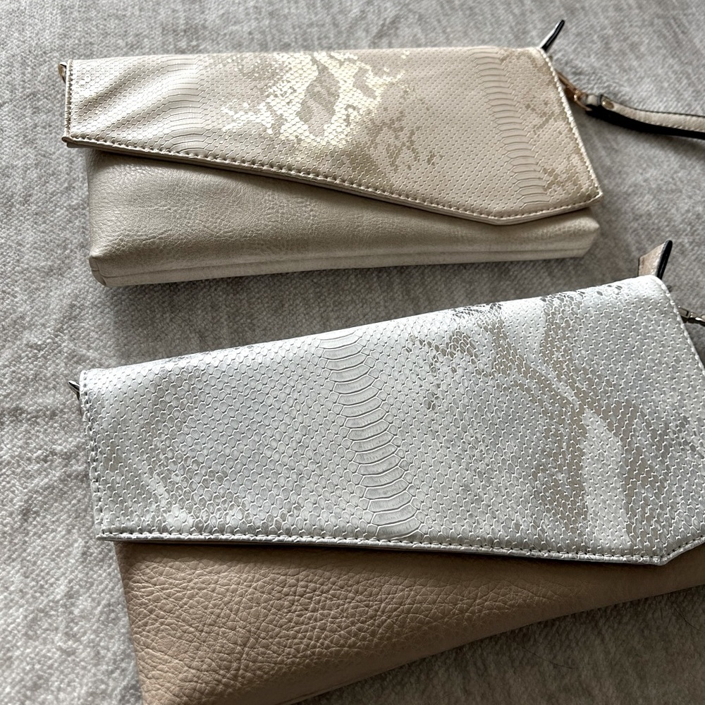 White/tan with silver snake print bag!
